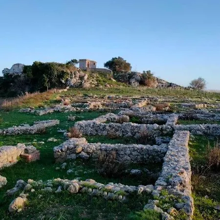 Vila L'host Greta San Cataldo (Sicily)